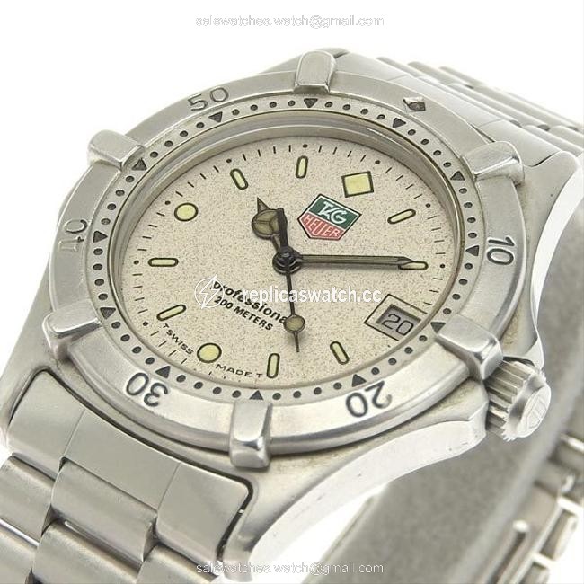 TAG Heuer Silver Genuine Professional Mens Quartz 962.213 Watch TAG Heuer Silver Genuine Professional Mens Quartz 962.213 Watch