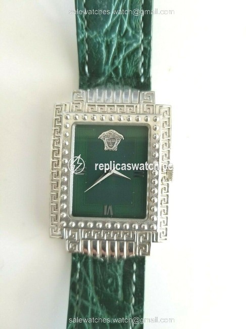 Versace Green Gianni Signature Medusa White Gold Plated G20 Face Watch Versace Green Gianni Signature Medusa White Gold Plated G20 Face Watch