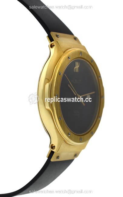Hublot Gold Ladies Mdm Geneve Classic 140.10.3 Steel 18k Quartz 32mm Watch Hublot Gold Ladies Mdm Geneve Classic 140.10.3 Steel 18k Quartz 32mm Watch