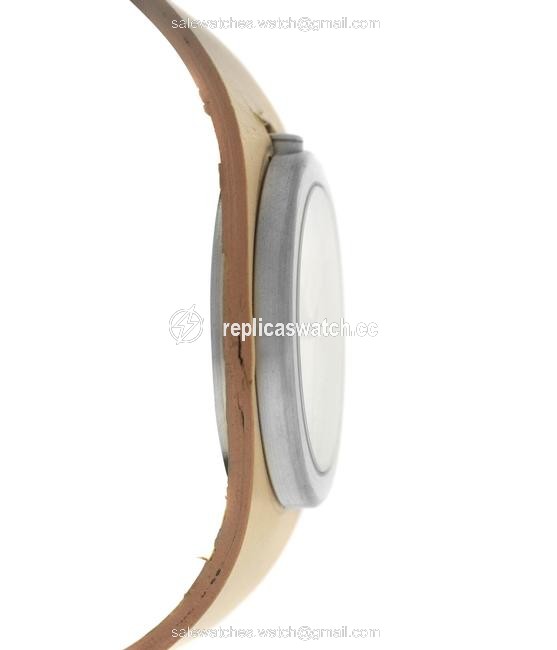 Calvin Klein Silver Ladies K16111 Stainless Steel Date Quartz 35mm Watch Calvin Klein Silver Ladies K16111 Stainless Steel Date Quartz 35mm Watch