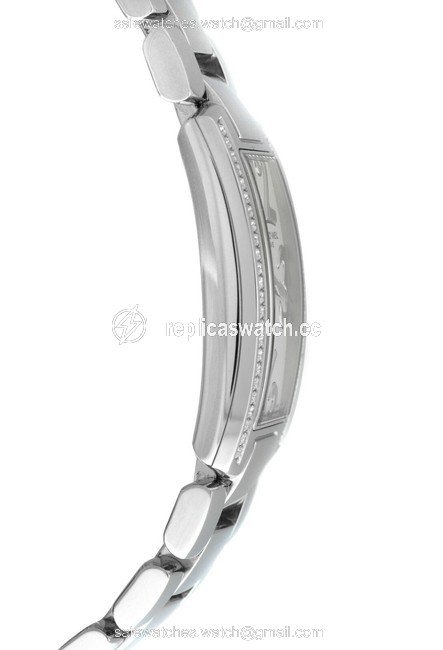 Raymond Weil Silver Ladies Shine 1500-st1-05303 Stainless Steel Diamond Quar Watch Raymond Weil Silver Ladies Shine 1500-st1-05303 Stainless Steel Diamond Quar Watch