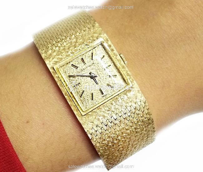 Longines Vintage 14 Karat Yellow Gold Swiss Mechanical Movement Watch Longines Vintage 14 Karat Yellow Gold Swiss Mechanical Movement Watch
