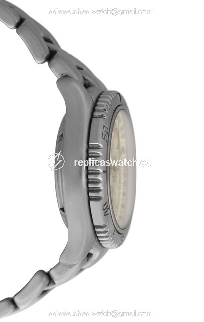 TAG Heuer Silver Mens Link Ct2113 Chronograph Steel 41mm Watch TAG Heuer Silver Mens Link Ct2113 Chronograph Steel 41mm Watch