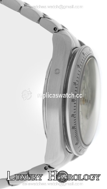 Omega Stainless Steel Mens Speedmaster 3221.30 Chronometer Chronograph Day Date Watch Omega Stainless Steel Mens Speedmaster 3221.30 Chronometer Chronograph Day Date Watch