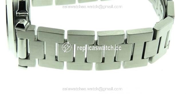 Cartier Pasha C 2324 Stainless Steel 35mm Date Analog Watch Cartier Pasha C 2324 Stainless Steel 35mm Date Analog Watch