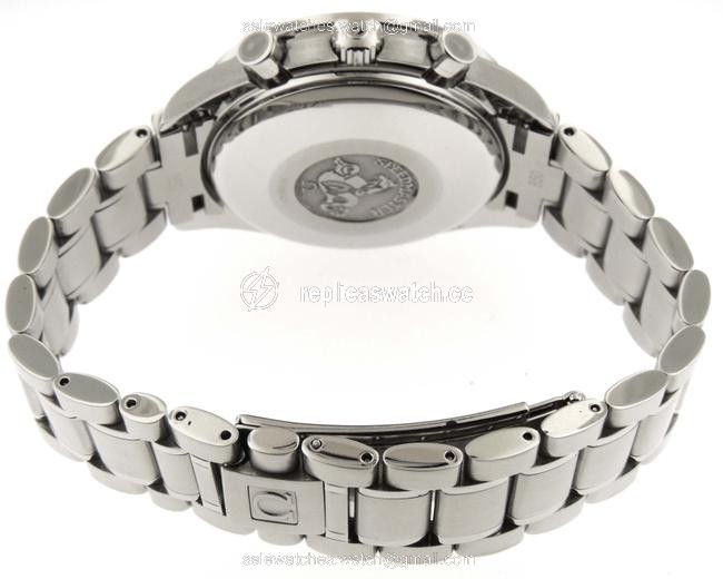 Omega Silver Mens Speedmaster Triple Calendar Chrono 39mm Ss Watch Omega Silver Mens Speedmaster Triple Calendar Chrono 39mm Ss Watch
