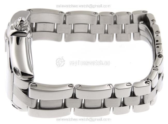 Cartier Silver Mint Ladies Roadster 2675 Ss 30x36mm Date B&b Watch Cartier Silver Mint Ladies Roadster 2675 Ss 30x36mm Date B&b Watch