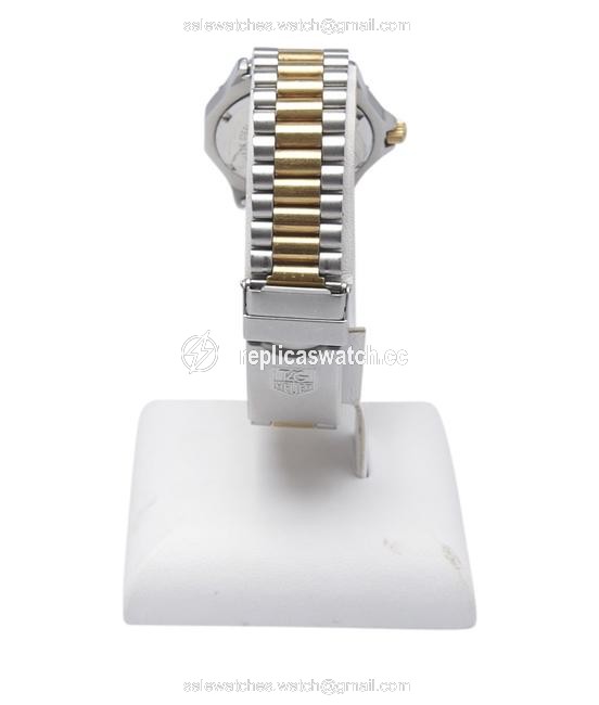 TAG Heuer 934.213 Professional Stainless Steel Quartz (150667) Watch TAG Heuer 934.213 Professional Stainless Steel Quartz (150667) Watch