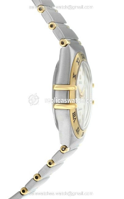 Omega Gold/Silver Constellation 796.1201 Half Bar 18k Yellow 27mm Quartz Watch Omega Gold/Silver Constellation 796.1201 Half Bar 18k Yellow 27mm Quartz Watch