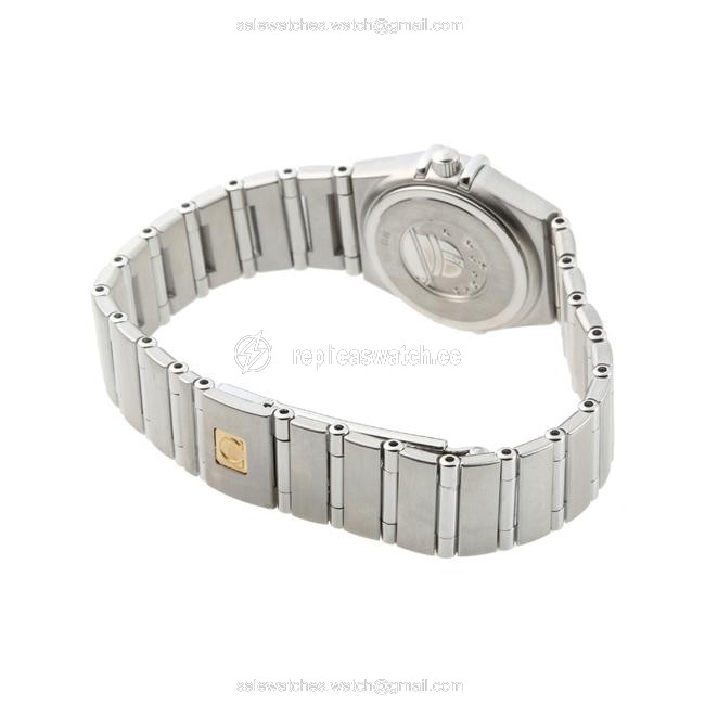 Omega Blue/White Stainless Steel Constellation 1562.84 Quartz Womens Wristwatch 23 Mm Watch Omega Blue/White Stainless Steel Constellation 1562.84 Quartz Womens Wristwatch 23 Mm Watch
