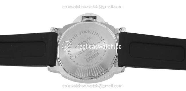 Panerai Stainless Steel Black Luminor Submersible Pam 44mm O Series Watch Panerai Stainless Steel Black Luminor Submersible Pam 44mm O Series Watch