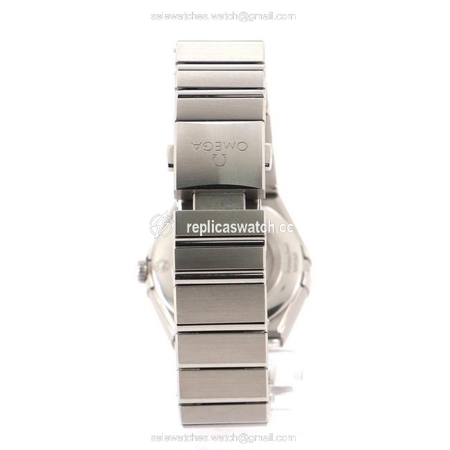 Omega White Constellation Quartz Stainless Steel and Mother Of Pearl 28 Watch Omega White Constellation Quartz Stainless Steel and Mother Of Pearl 28 Watch