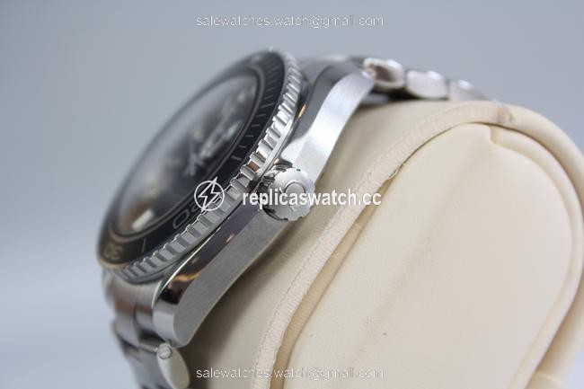 Omega Sterling Silver Seamaster Planet Ocean 600 M Coaxial Mens Watch Omega Sterling Silver Seamaster Planet Ocean 600 M Coaxial Mens Watch
