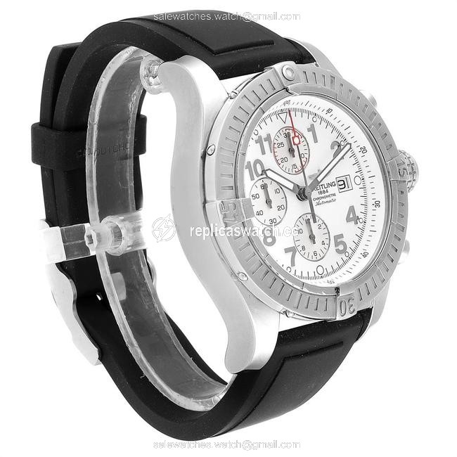 Breitling White Aeromarine Super Avenger Dial Rubber Strap Watch Breitling White Aeromarine Super Avenger Dial Rubber Strap Watch