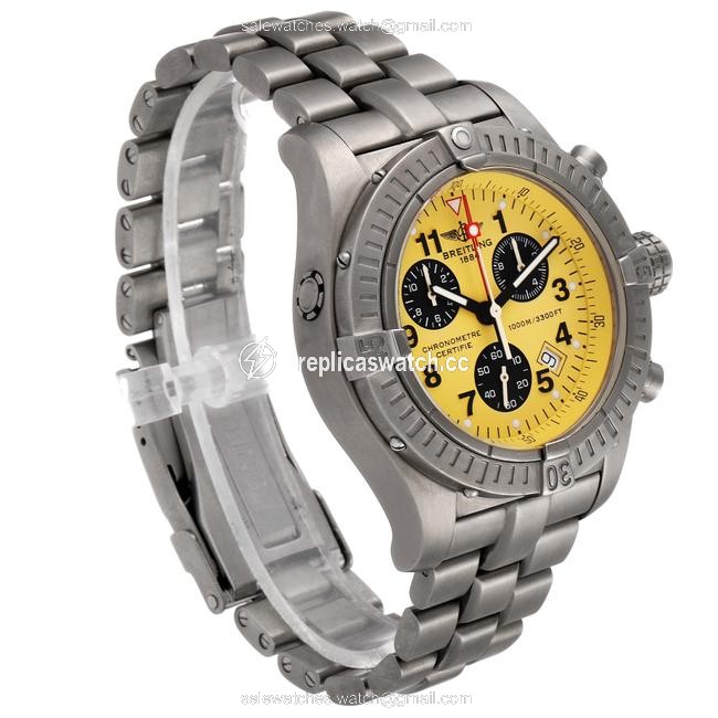 Breitling Yellow Aeromarine Chrono Avenger M1 Dial Titanium Watch Breitling Yellow Aeromarine Chrono Avenger M1 Dial Titanium Watch