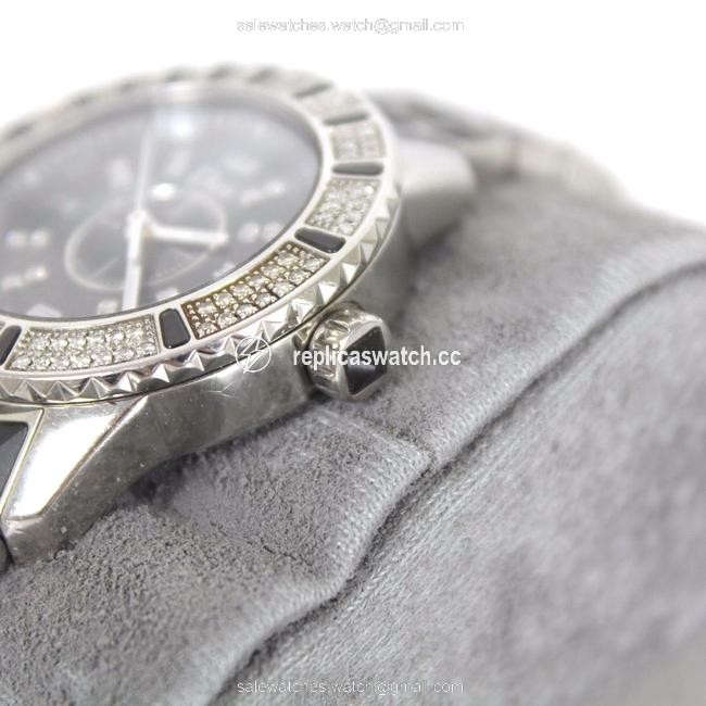 Dior Silver / Black Pyramid Sapphire Christal Stainless Steel Ladies Wristwatch Watch Dior Silver / Black Pyramid Sapphire Christal Stainless Steel Ladies Wristwatch Watch