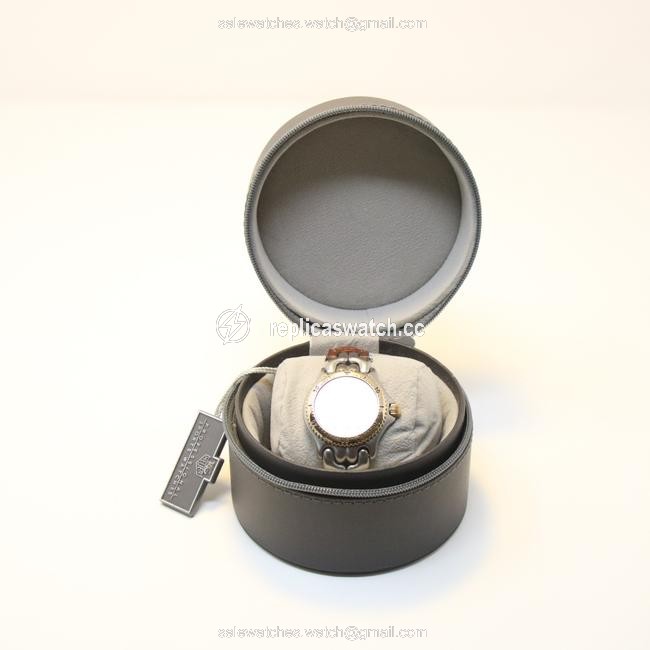 TAG Heuer Brown Sel Midsize Men Womens Silver Chronometer Le Watch TAG Heuer Brown Sel Midsize Men Womens Silver Chronometer Le Watch