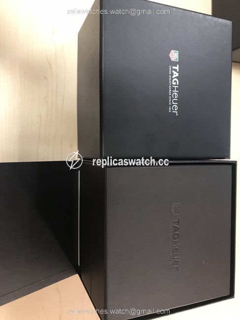 TAG Heuer Pearl Blue Diamond and Stainless Steel Link 32mm Mother Of Dial Watch TAG Heuer Pearl Blue Diamond and Stainless Steel Link 32mm Mother Of Dial Watch