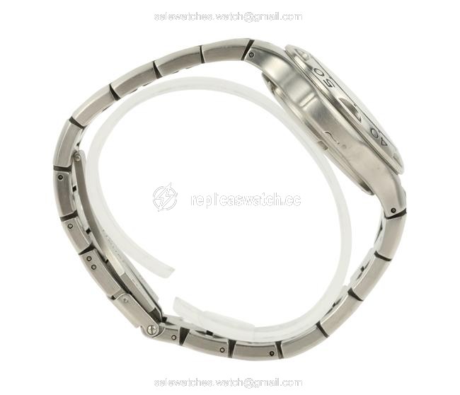 TAG Heuer Silver Professional Series Kirium Chronograph Watch TAG Heuer Silver Professional Series Kirium Chronograph Watch