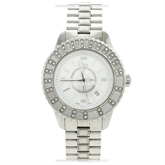 Dior Christal Womens Wristwatch 28.5 Mm Watch Dior Christal Womens Wristwatch 28.5 Mm Watch