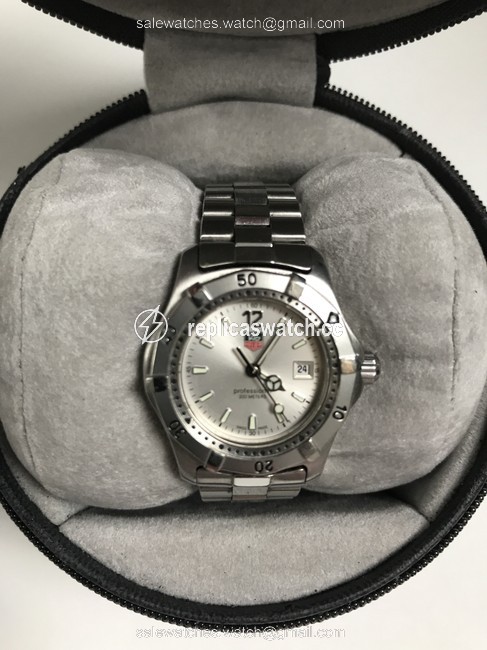 TAG Heuer Silver Quartz Watch TAG Heuer Silver Quartz Watch