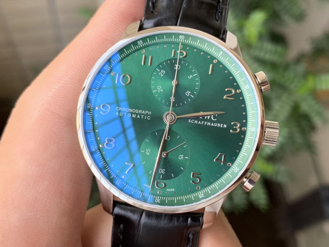 PORTUGIESER CHRONOGRAPH IW371615 YLF BEST EDITION GREEN DIAL ON BLACK LEATHER STRAP A7750 (SLIM MOVEMENT) PORTUGIESER CHRONOGRAPH IW371615 YLF BEST EDITION GREEN DIAL ON BLACK LEATHER STRAP A7750 (SLIM MOVEMENT)