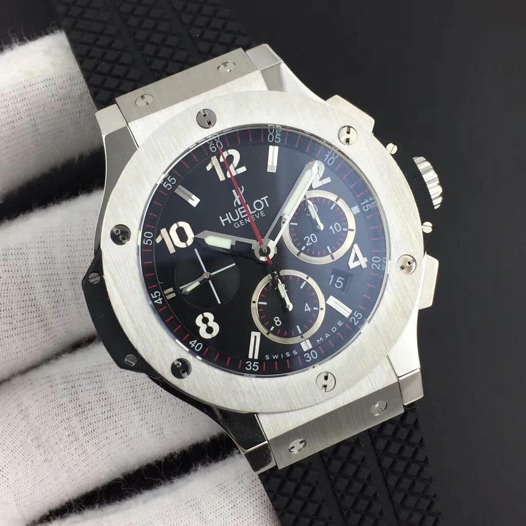 Big Bang Evolution 44mm SS Black Dial on Black Rubber Strap HUB4104 Big Bang Evolution 44mm SS Black Dial on Black Rubber Strap HUB4104