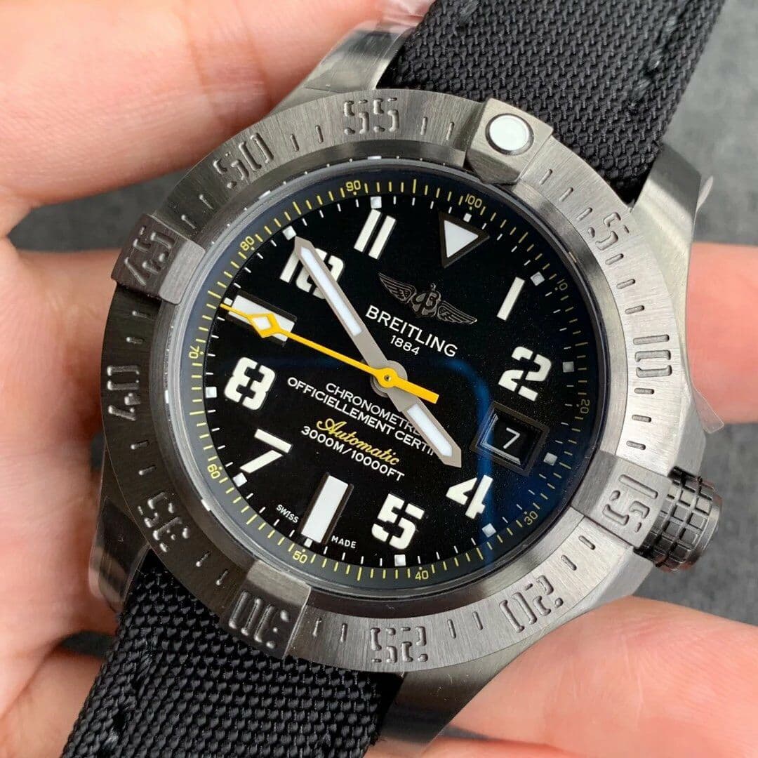 Breitling Avenger GMT 45mm DLC/NY/YL White/Num GF A2824 Breitling Avenger GMT 45mm DLC/NY/YL White/Num GF A2824