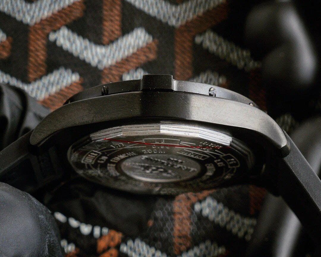 Breitling Avenger Black Dial on Black Rubber Strap