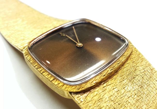 Corum Vintage 18 Karat Gold Mechanical with Brown Dial Watch Corum Vintage 18 Karat Gold Mechanical with Brown Dial Watch