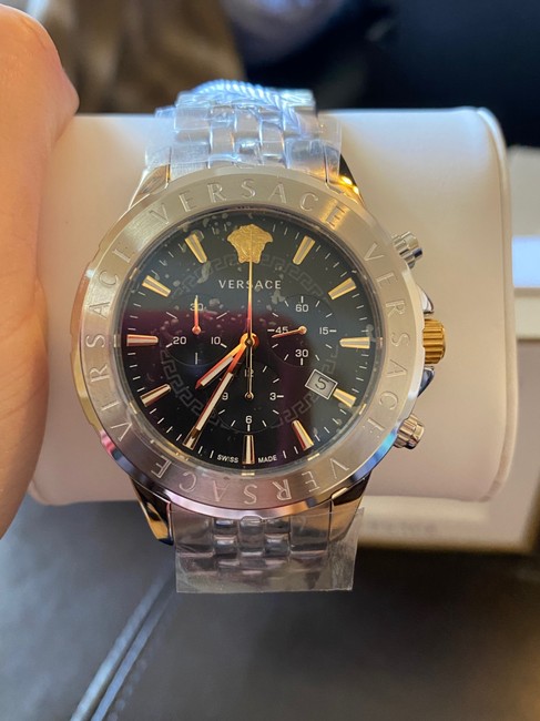 Versace Chrono Signature Stainless Steel Bracelet Watch Versace Chrono Signature Stainless Steel Bracelet Watch