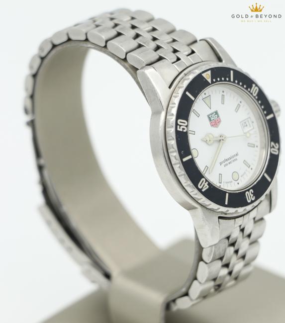 TAG Heuer White/ Steel Professional Quartz 36mm Wd1213 Watch TAG Heuer White/ Steel Professional Quartz 36mm Wd1213 Watch