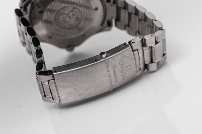 Omega Stainless Steel/Blue Seamaster Professional Watch Omega Stainless Steel/Blue Seamaster Professional Watch