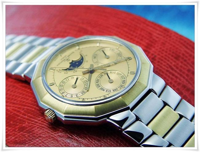 Baume & Mercier Gold Tone and Stainless Steel Riviera W Mens Moon-phase 18k Solid Ss Quartz W/Bracelet Watch Baume & Mercier Gold Tone and Stainless Steel Riviera W Mens Moon-phase 18k Solid Ss Quartz W/Bracelet Watch