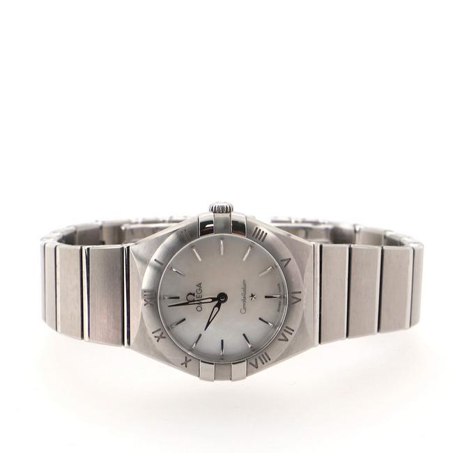 Omega White Constellation Quartz Stainless Steel and Mother Of Pearl 28 Watch Omega White Constellation Quartz Stainless Steel and Mother Of Pearl 28 Watch