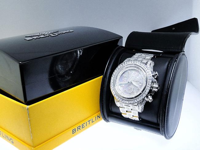 Breitling Stainless Steel XL Custom Super Avenger Aeromarine 52 Mm Genuine Diamond 22 Ct Watch Breitling Stainless Steel XL Custom Super Avenger Aeromarine 52 Mm Genuine Diamond 22 Ct Watch
