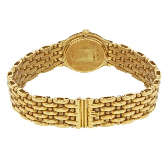 Audemars Piguet Gold 22mm Round Silver Dial 18k Yellow Quartz (18308) Watch Audemars Piguet Gold 22mm Round Silver Dial 18k Yellow Quartz (18308) Watch