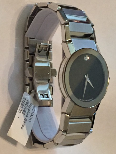 Movado Sapphire Steel Swiss Quartz Mens 0605063 Watch Movado Sapphire Steel Swiss Quartz Mens 0605063 Watch