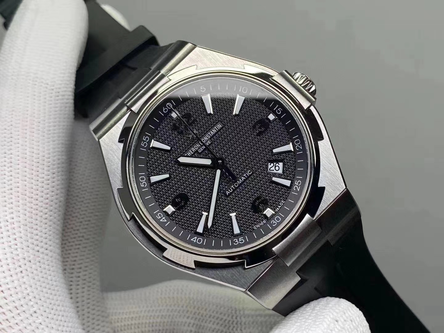 OVERSEAS SS 1:1 BEST EDITION BLACK TEXTURED DIAL ON BLACK RUBBER STRAP OVERSEAS SS 1:1 BEST EDITION BLACK TEXTURED DIAL ON BLACK RUBBER STRAP