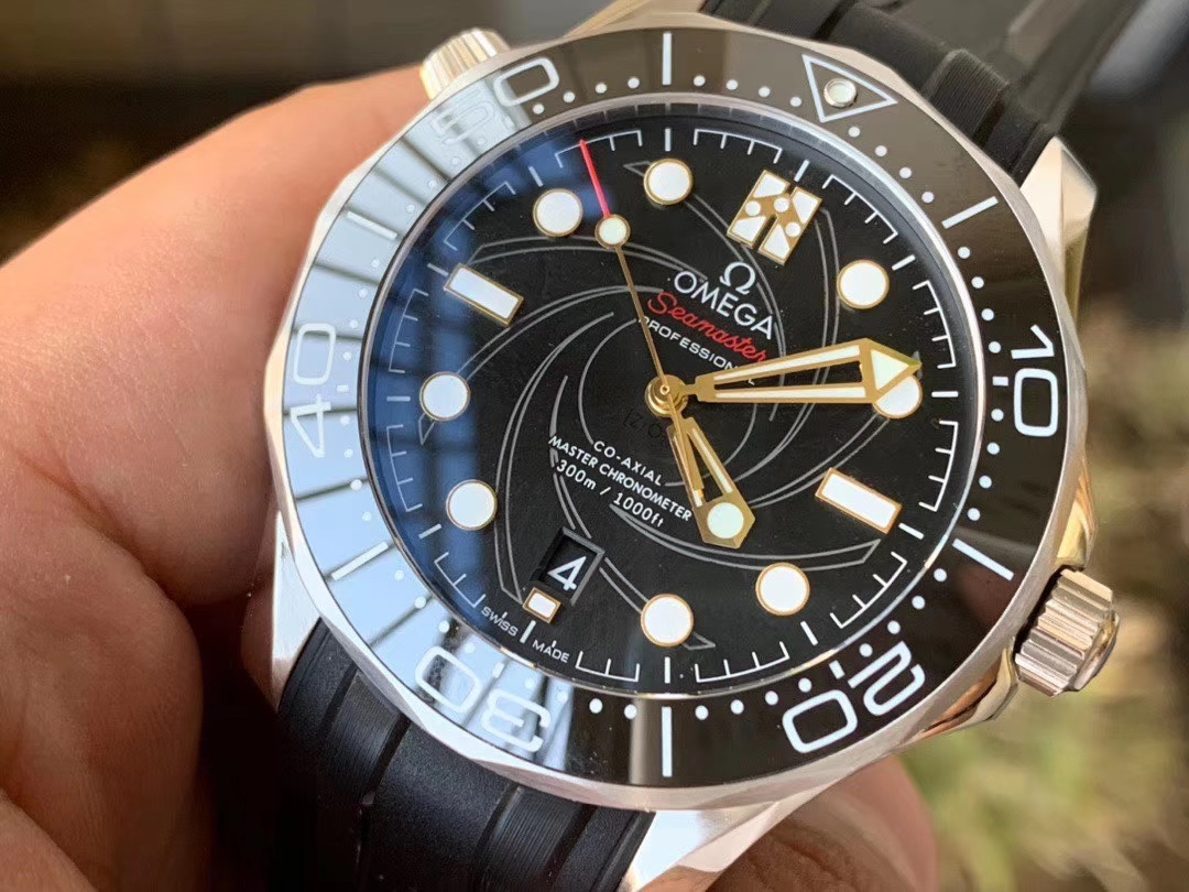 OMG0649A - Seamaster 300m James Bond 007 SS/RU VSF A8800 OMG0649A - Seamaster 300m James Bond 007 SS/RU VSF A8800