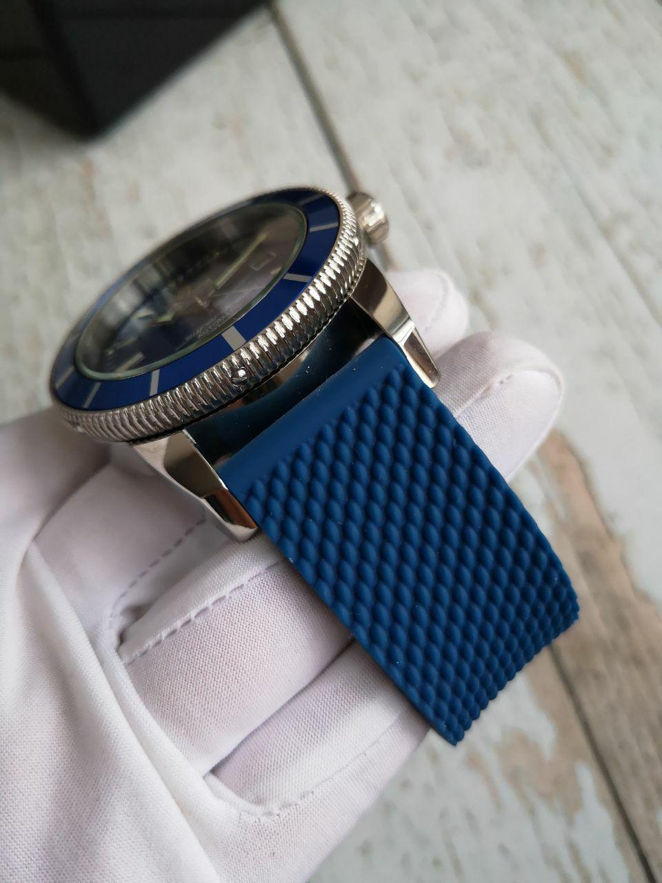 Breitling Chronometr Blue Rubber Strap