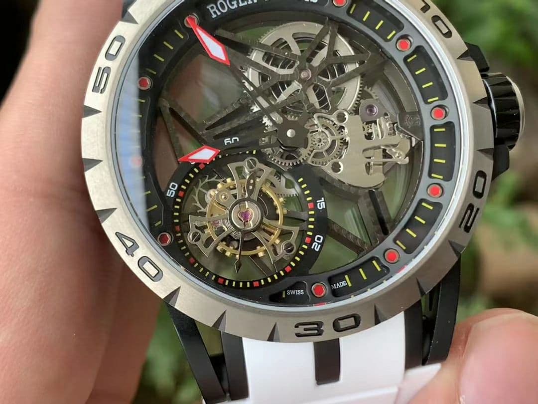 Roger Dubuis G041C - Excalibur Spider Skele Flying Tourb TI/RU White BBR Roger Dubuis G041C - Excalibur Spider Skele Flying Tourb TI/RU White BBR