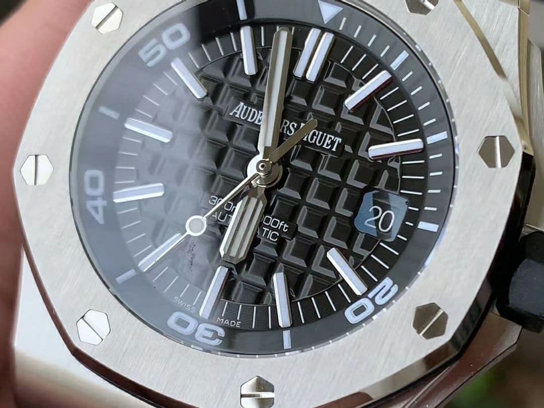 AP0643 - Royal Oak Offshore Diver 15710 SS/RU JF V10