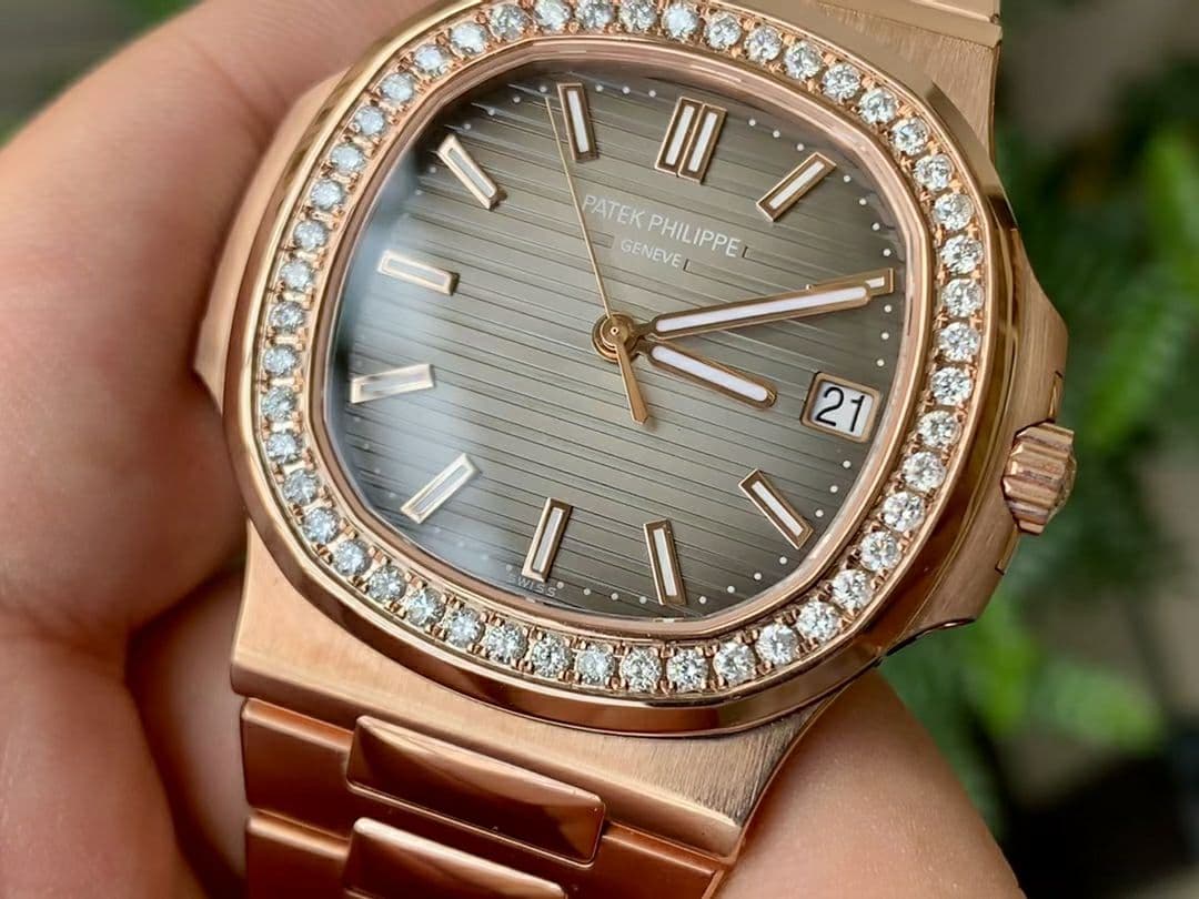 Nautilus Jumbo 5711R RG PF 1:1 Best Edition Brown Textured Dial Diamonds Bezel on RG Bracelet A324 Clone Nautilus Jumbo 5711R RG PF 1:1 Best Edition Brown Textured Dial Diamonds Bezel on RG Bracelet A324 Clone