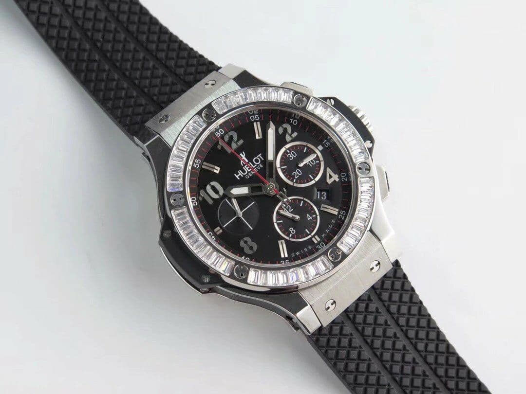 Big Bang 44mm SS Black Dial Diamond Bezel on Black Rubber Strap HUB4104 Big Bang 44mm SS Black Dial Diamond Bezel on Black Rubber Strap HUB4104
