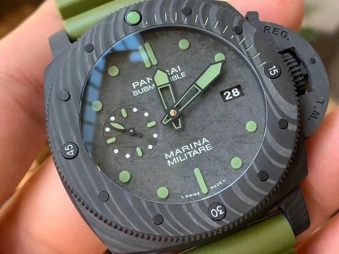 PAM961 Carbotech VSF Best Edition Carbon Dial on Green Rubber Strap P.9010 Clone PAM961 Carbotech VSF Best Edition Carbon Dial on Green Rubber Strap P.9010 Clone