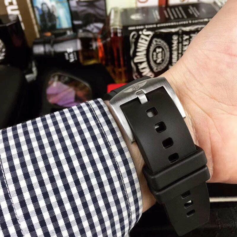 Breitling Superocean Black White Dial on Black Rubber Strap