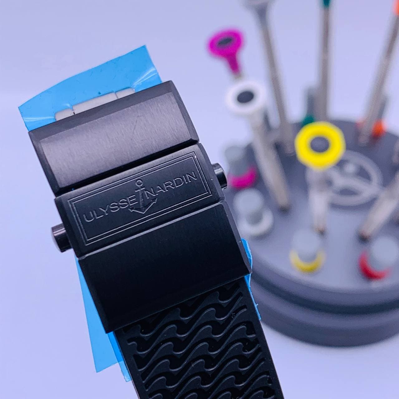 UN Marine Black/Blue Dial Black Case on Black Rubber Strap