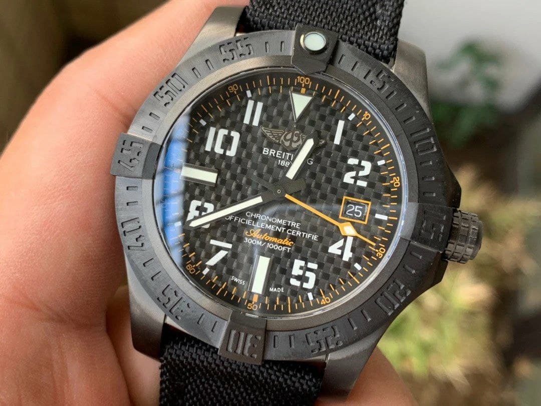 Avenger GMT 45mm DLC 1:1 Best Edition Titanium Case Black Dial on Black Rubber StrapV4 Avenger GMT 45mm DLC 1:1 Best Edition Titanium Case Black Dial on Black Rubber StrapV4