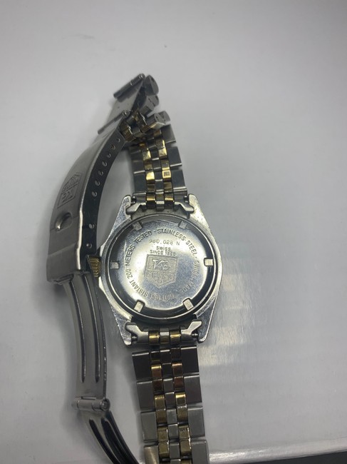 TAG Heuer Two Tone Silver and Gold Ladies 2-tone 18k Plate & Ss Professional Watch TAG Heuer Two Tone Silver and Gold Ladies 2-tone 18k Plate & Ss Professional Watch